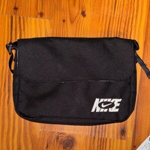 Nike Black Messenger Bag